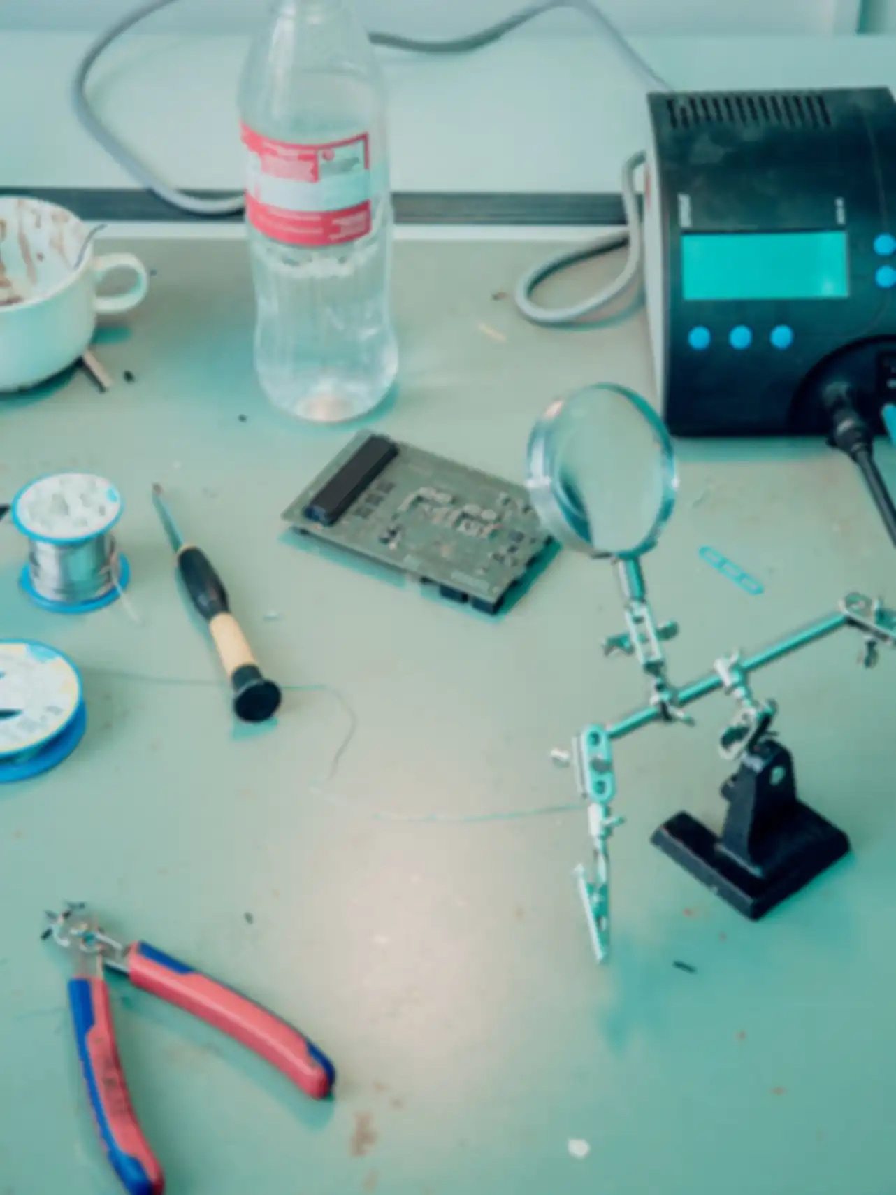 A workspace with various objects