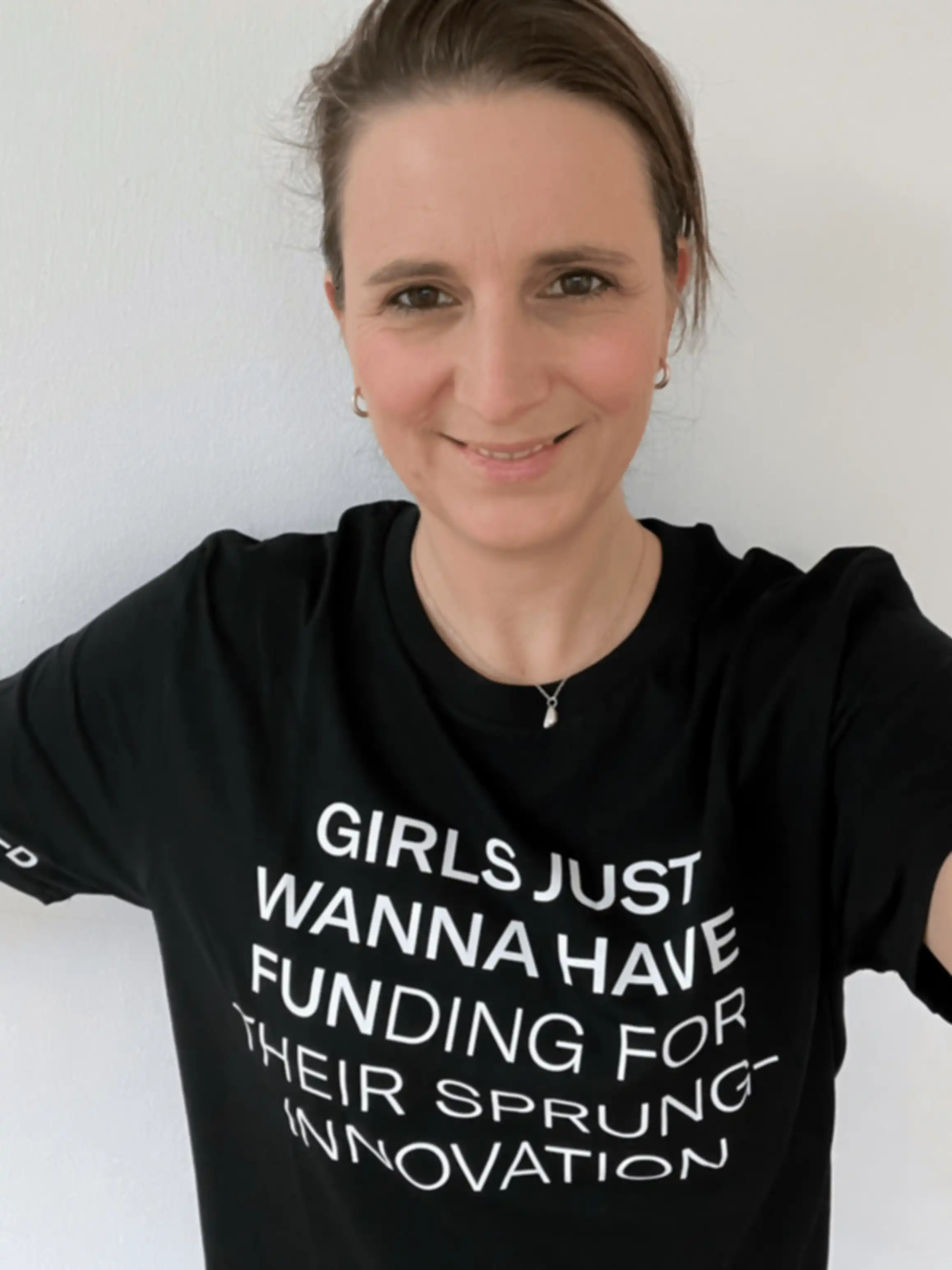 Portrait of Diana Knodel, Co-Founder & CEO fobizz