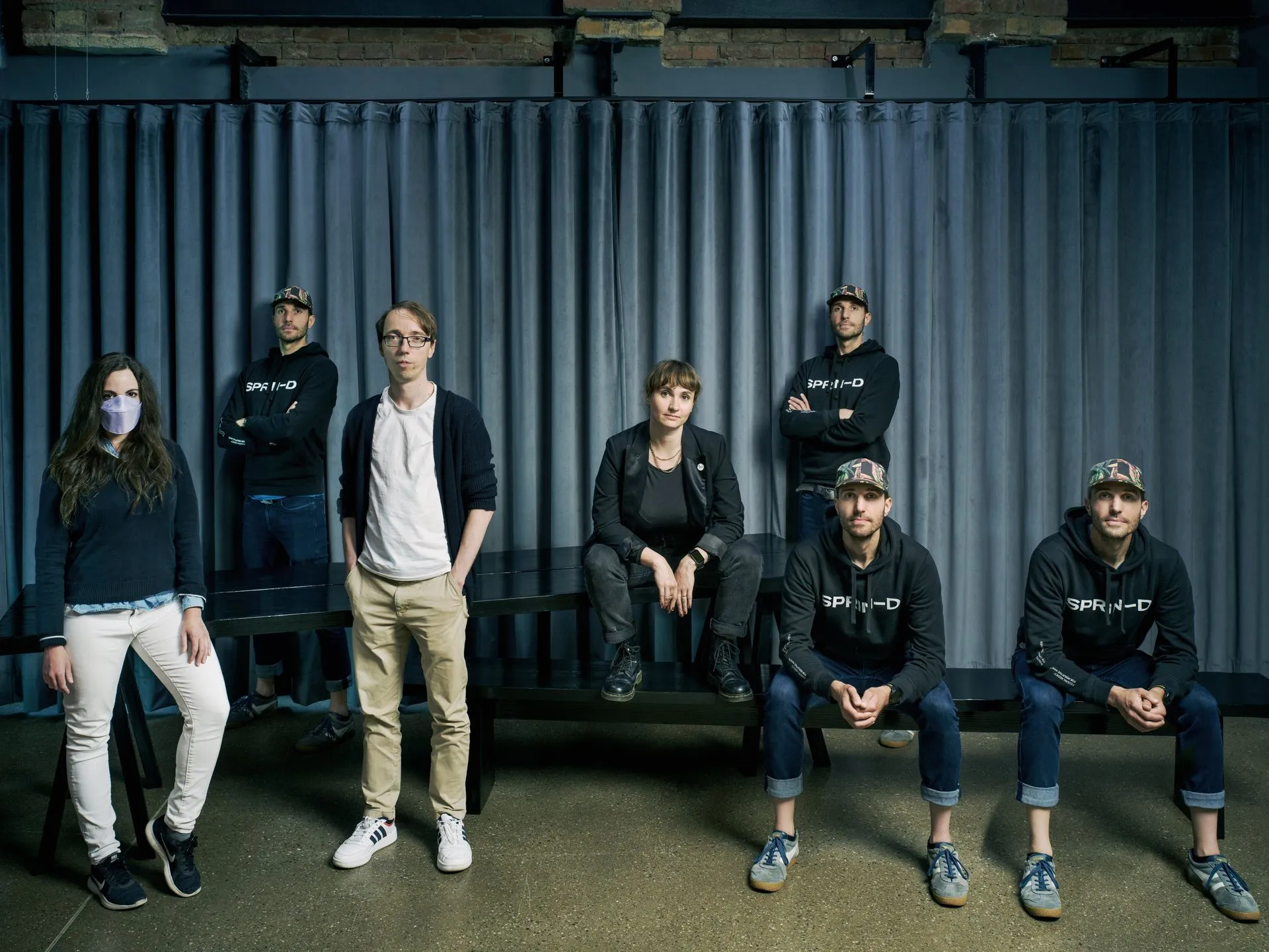 f. l. t. r.: Lindsay Gorman, Johannes Otterbach, Stefan Kirschnick, Carola Plesch, Johannes Otterbach, Johannes Otterbach, Johannes Otterbach. Not in the photo: Felix Kartte, Isabelle Sonnenfeld, Justus Thies