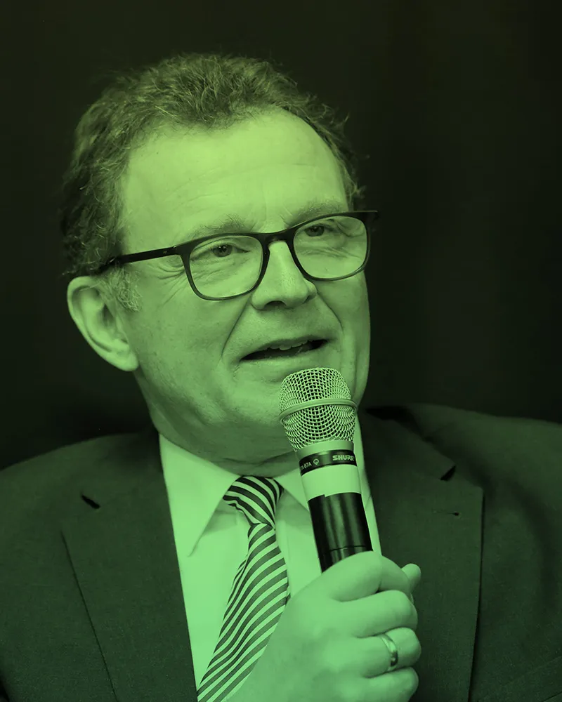 Manfred Schubert-Zsilavecz